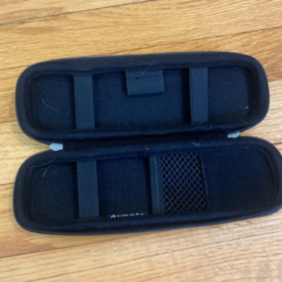 Black Hardshell Case - Picture 2 of 2